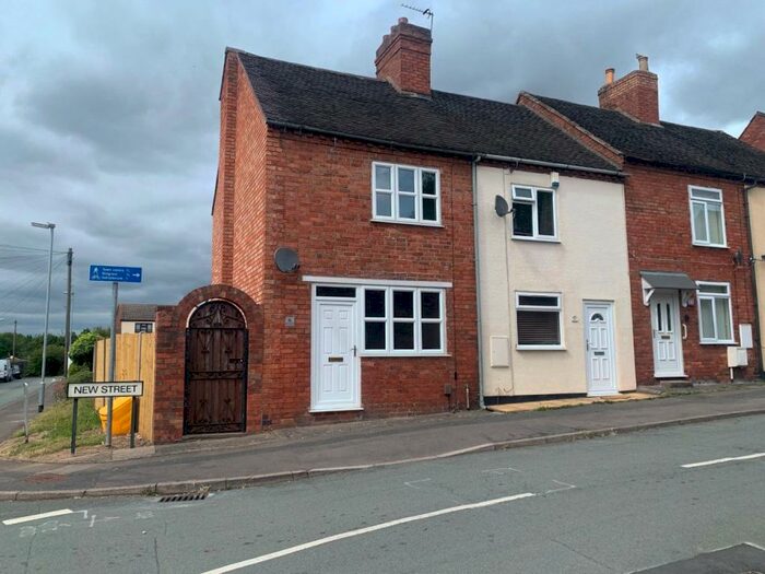 2 Bedroom End Of Terrace House To Rent In New Street, Two Gates, Tamworth, Staffordshire, B77