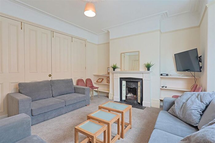 7 Bedroom Terraced House To Rent In Tavistock Road, Newcastle Upon Tyne, NE2