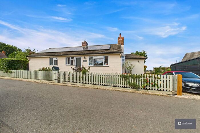 3 Bedroom Detached Bungalow For Sale In Crowfield, Brackley, NN13