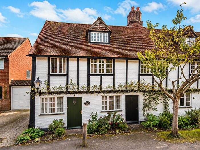 Cottage To Rent In Church End, Redbourn, St. Albans, Hertfordshire, AL3