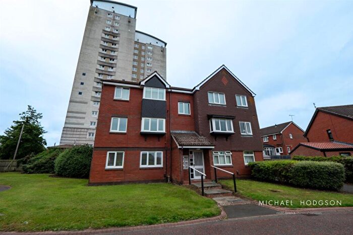 2 Bedroom Flat For Sale In The Strand, Lakeside Village, Sunderland, SR3