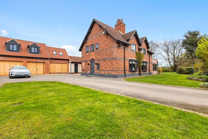 4 Bedroom Detached House For Sale In Leeming Lane North, Mansfield Woodhouse, NG19