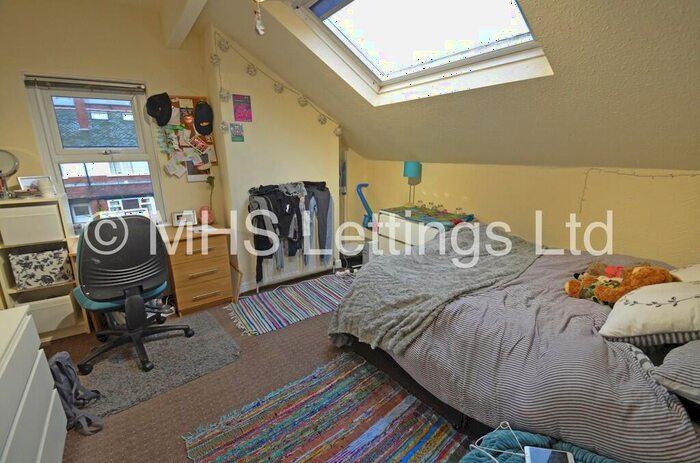 1 Bedroom End Of Terrace House To Rent In Richmond Mount, Leeds, LS6