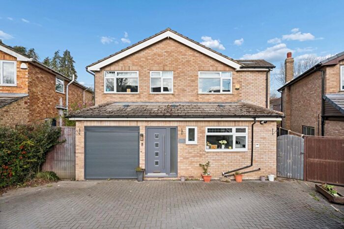 4 Bedroom Detached House For Sale In Nursery Close, Stevenage, SG2