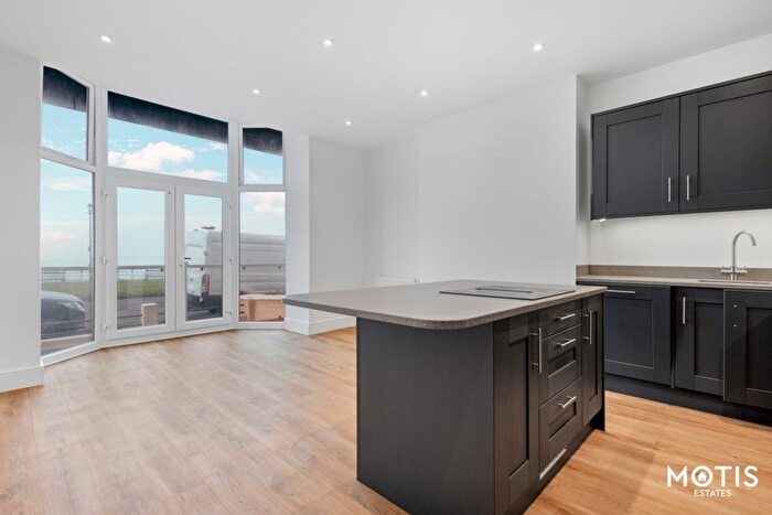 2 Bedroom Flat To Rent In Marine Parade, Hythe, CT21