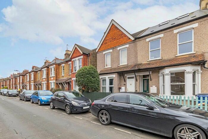 1 Bedroom Maisonette To Rent In Oaklands Road, London, W7