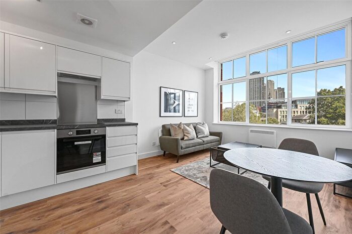 1 Bedroom Flat To Rent In West Smithfield, London, EC1A