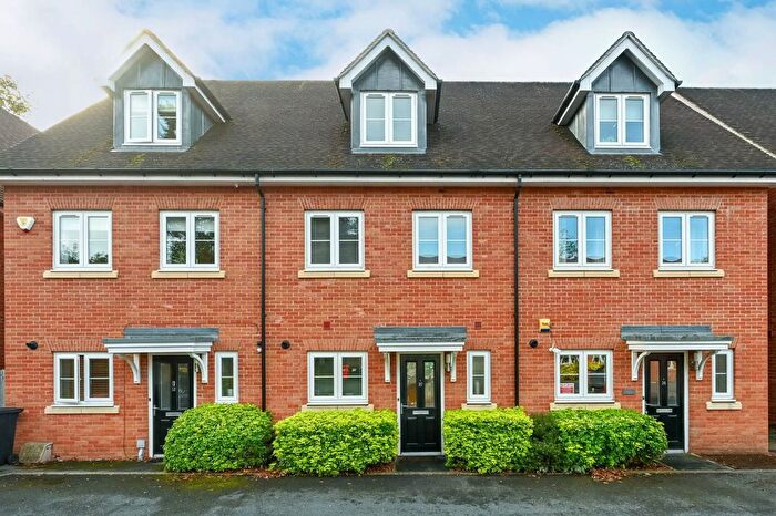 3 Bedroom Terraced House For Sale In Meyers Close, Slough, SL3
