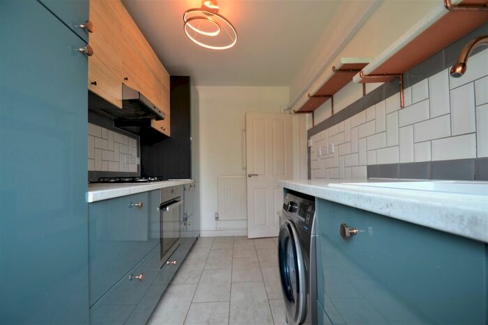 2 Bedroom Flat To Rent In Coldbath Street, London, SE13