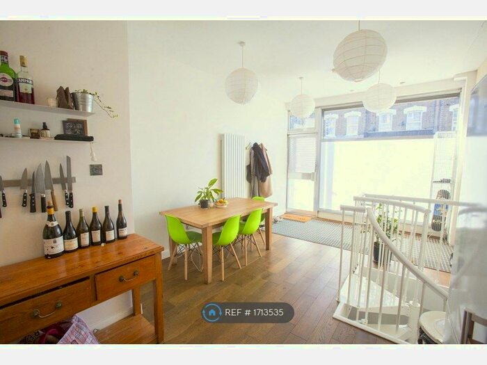 1 Bedroom Maisonette To Rent In London, London, E5