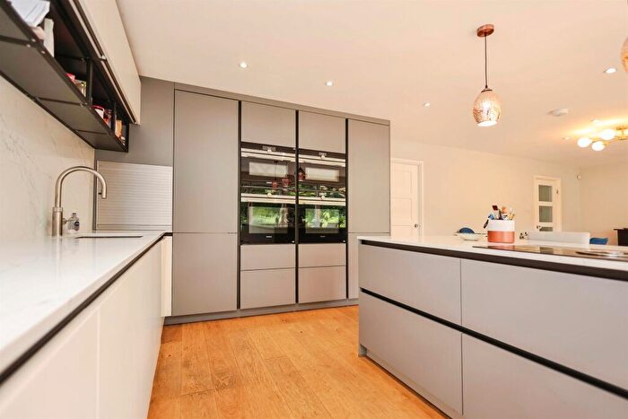 5 Bedroom Detached House For Sale In Greening Drive, Edgbaston, Birmingham, B15