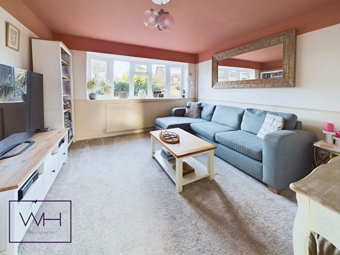 5 Bedroom Semi-Detached House For Sale In Breydon Avenue, Cusworth, Doncaster, DN5