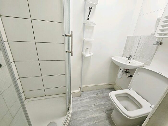 1 Bedroom Studio To Rent In White Church Lane, London, E1