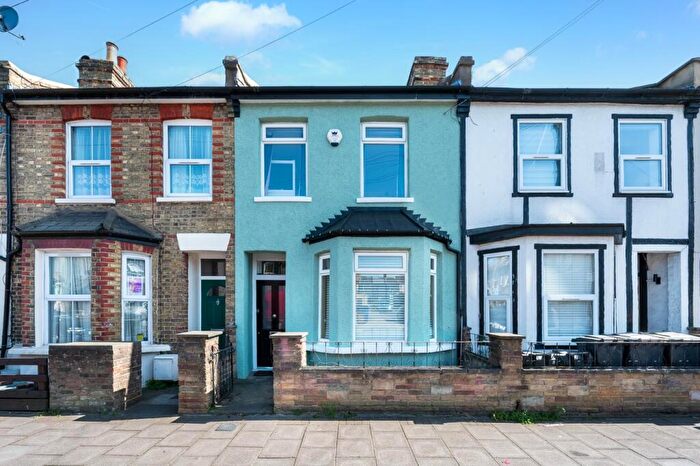 4 Bedroom Terraced House For Sale In Churchfields Road, Beckenham, BR3