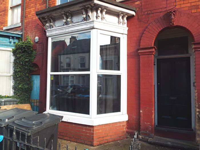 2 Bedroom Flat To Rent In Louis Street, Hull, HU3