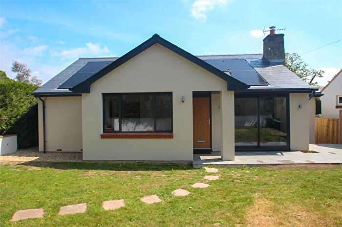 5 Bedroom Bungalow For Sale In Satchell Lane, Hamble, Southampton, Hampshire, SO31