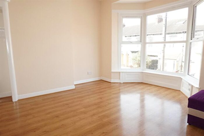 2 Bedroom Flat To Rent In Flat De GreyKingston Upon Hull, HU5