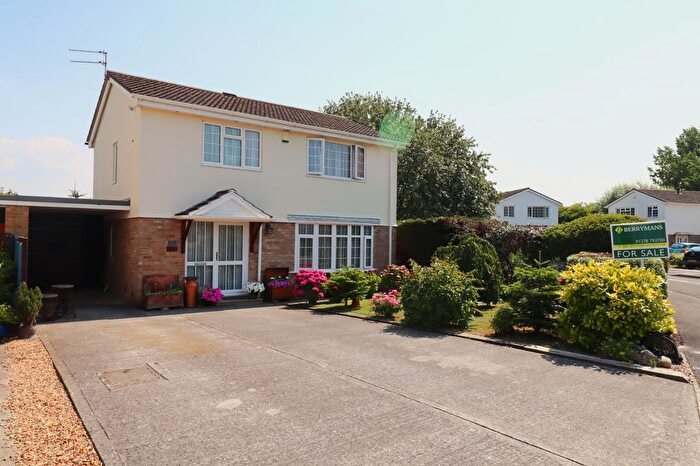 4 Bedroom Detached House For Sale In Atlantic Crescent, Burnham-On-Sea, TA8