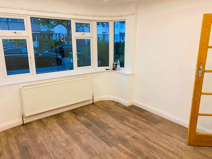 4 Bedroom Detached House To Rent In Lucas Avenue, Harrow, HA2