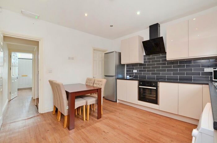 4 Bedroom Terraced House To Rent In Edmund Road, Sheffield S2