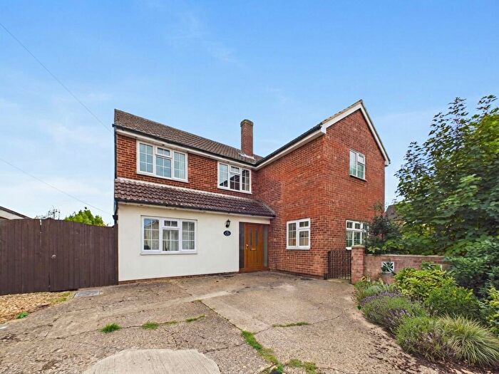 4 Bedroom Detached House For Sale In Saxon Place, Eynesbury, St. Neots, PE19