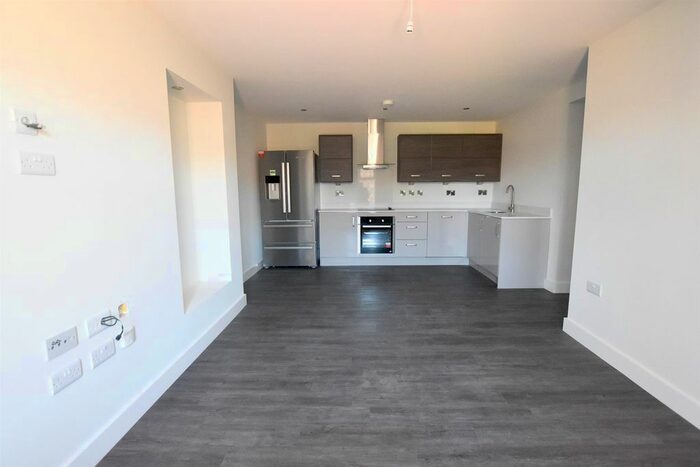 2 Bedroom Flat To Rent In North Street, Rothley, Leicester, LE7