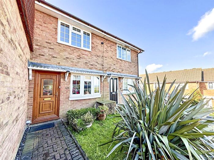 2 Bedroom Terraced House For Sale In Gorse Hill, Broad Oak, TN21