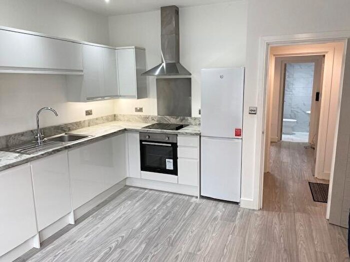 1 Bedroom Flat To Rent In Albany Road, Cardiff, CF24