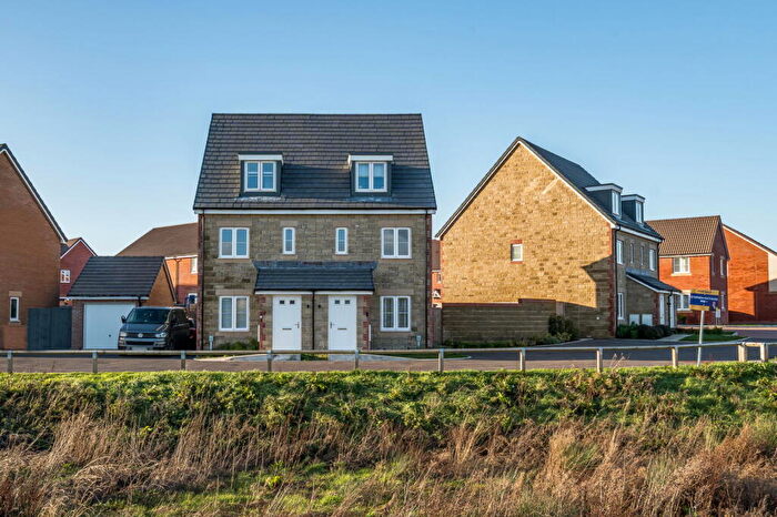 3 Bedroom Semi-Detached House For Sale In Sirius Close, Warminster, BA12