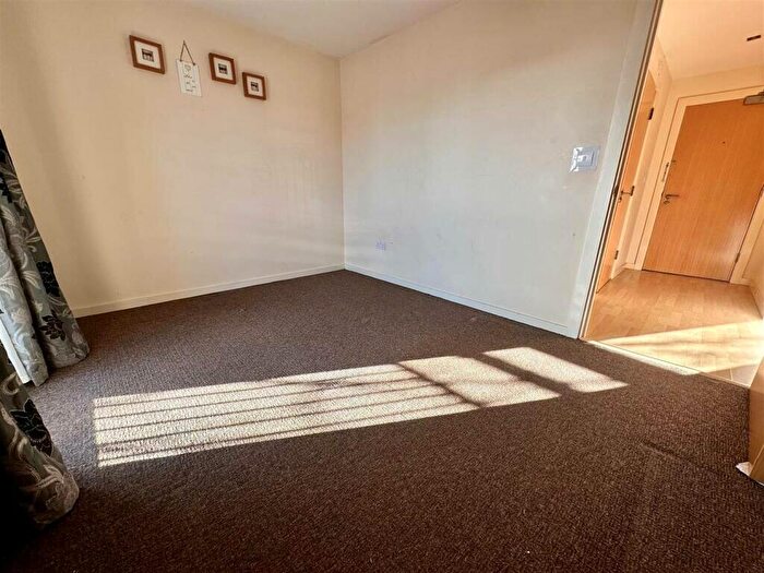 1 Bedroom Apartment For Sale In Ordsall Lane, Salford, Greater Manchester, M5