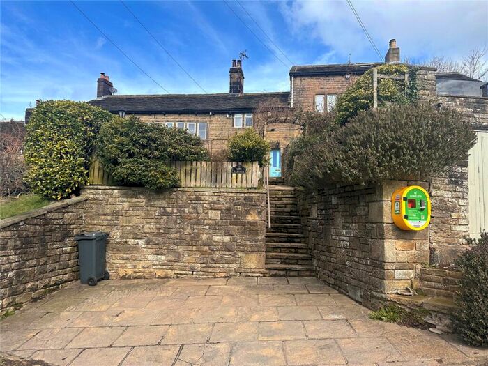 2 Bedroom Terraced House For Sale In Barnside Lane, Hepworth, Holmfirth, West Yorkshire, HD9