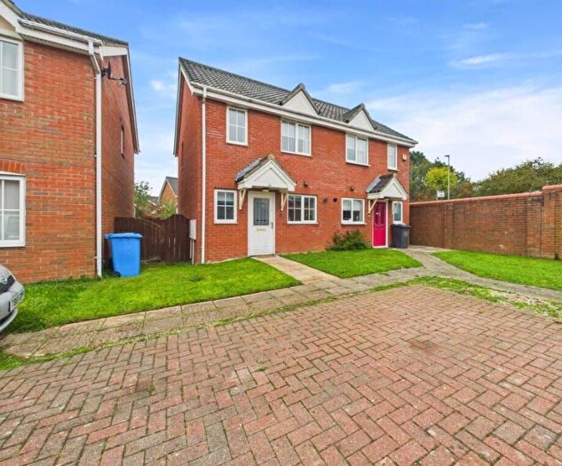 2 Bedroom Semi-Detached House To Rent In Speedwell Way, Norwich, NR5