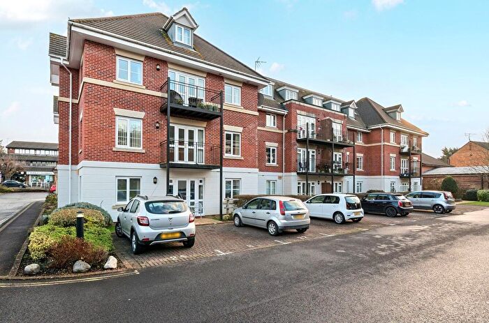 2 Bedroom Flat For Sale In Hursley Road, Chandler's Ford, Eastleigh, SO53