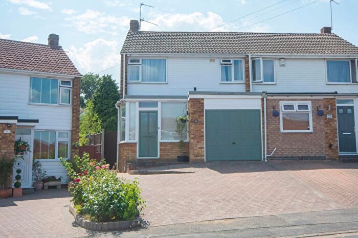 3 Bedroom Semi-Detached House For Sale In Cornwallis Road, Bilton, Rugby, CV22