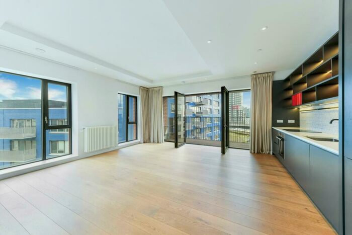 2 Bedroom Apartment To Rent In Java House, London City Island, London, E14