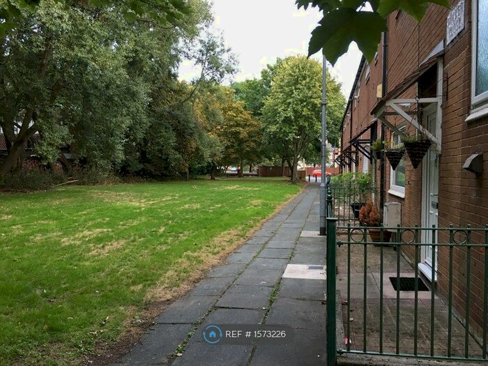 2 Bedroom End Of Terrace House To Rent In Holker Close, Manchester, M13