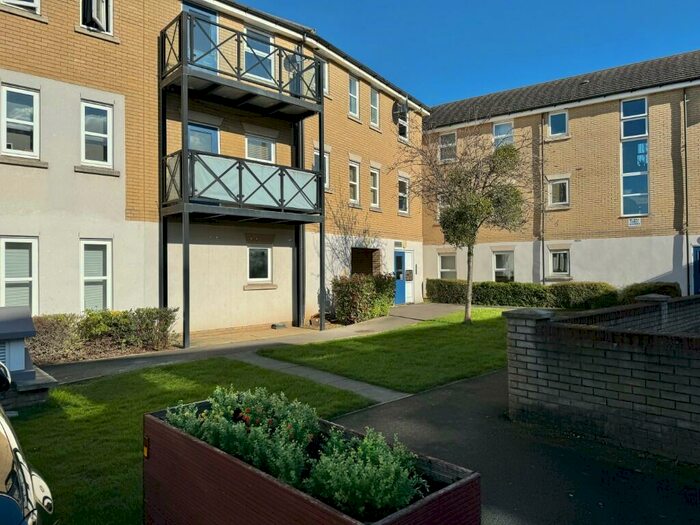 2 Bedroom Apartment To Rent In Glandford Way, Romford, London, RM6