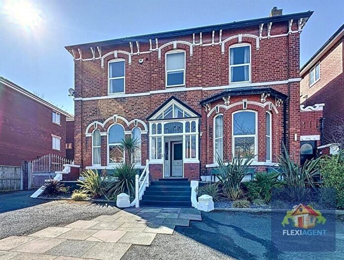 6 Bedroom Detached House For Sale In Alexandra Road, Southport, PR9