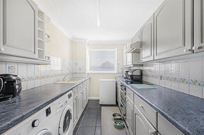 1 Bedroom Flat For Sale In Hawth Valley Court, Seaford, BN25
