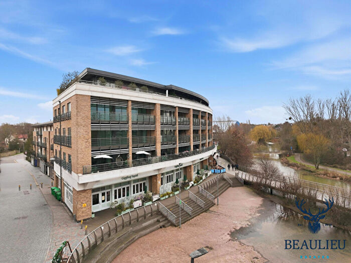 2 Bedroom Flat For Sale In Bond Street, Chelmsford, CM1
