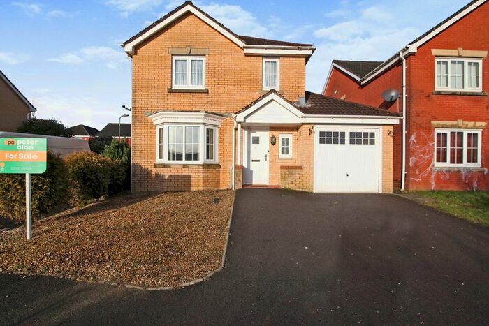 4 Bedroom Detached House To Rent In Pwll Yr Allt, Tir-Y-Berth, Hengoed, CF82