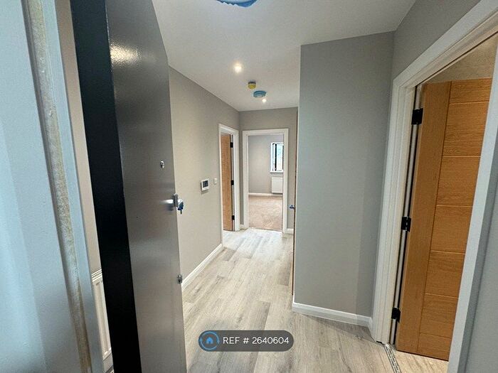 2 Bedroom Flat To Rent In Sheppard Grove, Eagle Farm South, Milton Keynes, MK17