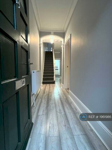 5 Bedroom Terraced House To Rent In St. Pauls Road, Northampton, NN2