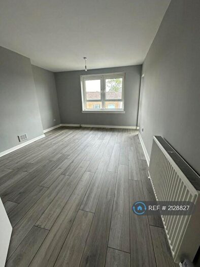2 Bedroom Flat To Rent In Bowfield Crescent, Glasgow, G52