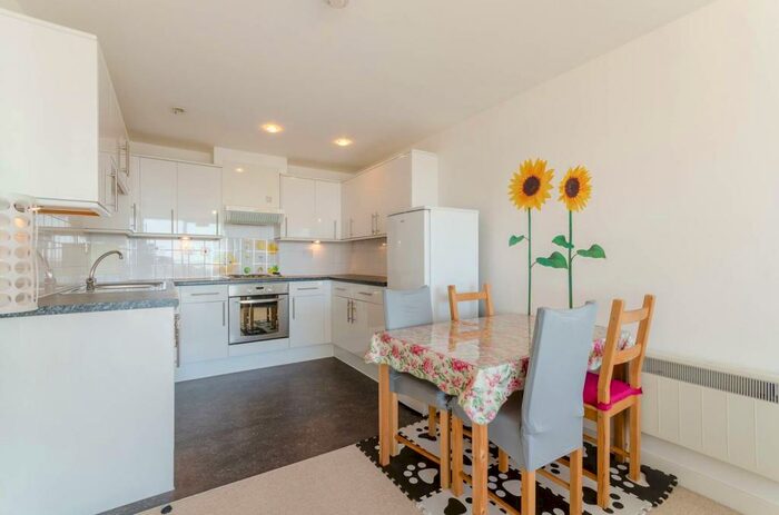 1 Bedroom Flat To Rent In Sutton Park Road, Sutton, SM1