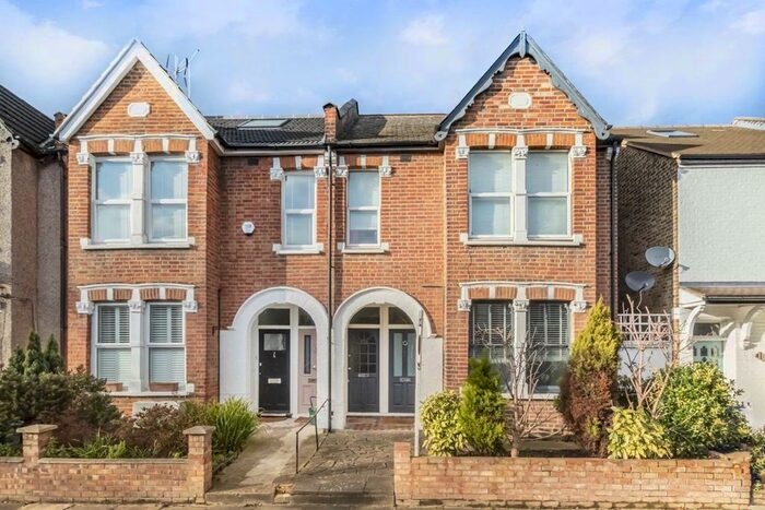 2 Bedroom Flat To Rent In Darwin Road, London W5