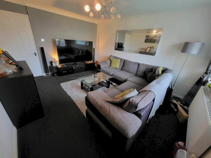 2 Bedroom Property To Rent In Glenfall, Yate, Bristol, BS37