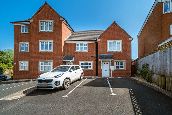 1 Bedroom Flat For Sale In Hagley Road, Oldswinford, Stourbridge, DY8