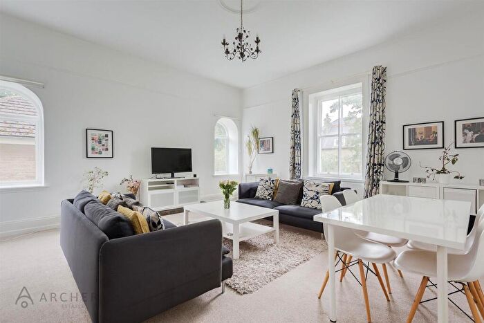 2 Bedroom Flat To Rent In Whitworth Road, , Sheffield, S10