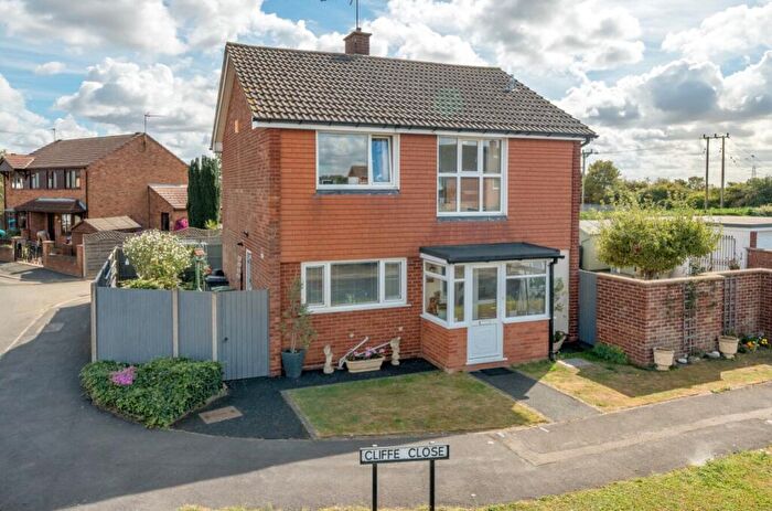 3 Bedroom Detached House For Sale In Cliffe Close, Ruskington, NG34